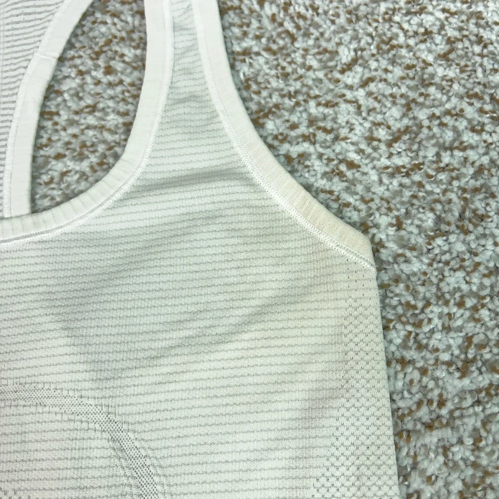 Lululemon Tank Top Womens 6 White Los Angeles Racerback Running Gym Sports Top